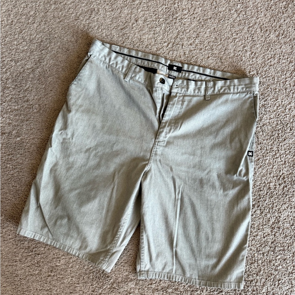 DC Men's 38 Gray Shorts